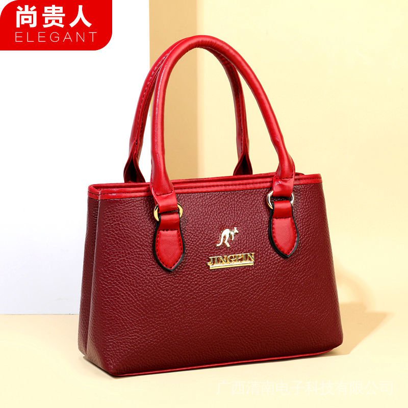 Túi xách da mềm thời trang 2022 dành cho nữ trung niên