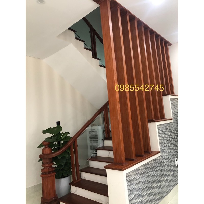 Vách trang trí cầu thang