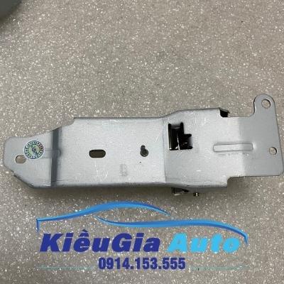 Tay mở cửa trong Kia Bongo 3