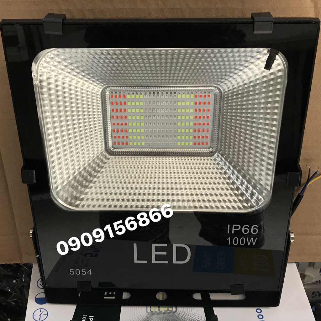 Pha led 100w đổi màu