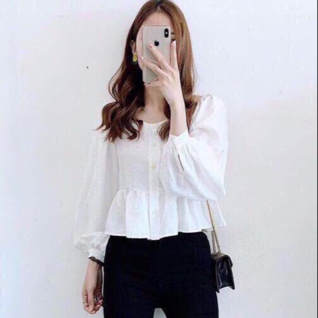 Áo croptop babydoll tay dài phồng nút gài