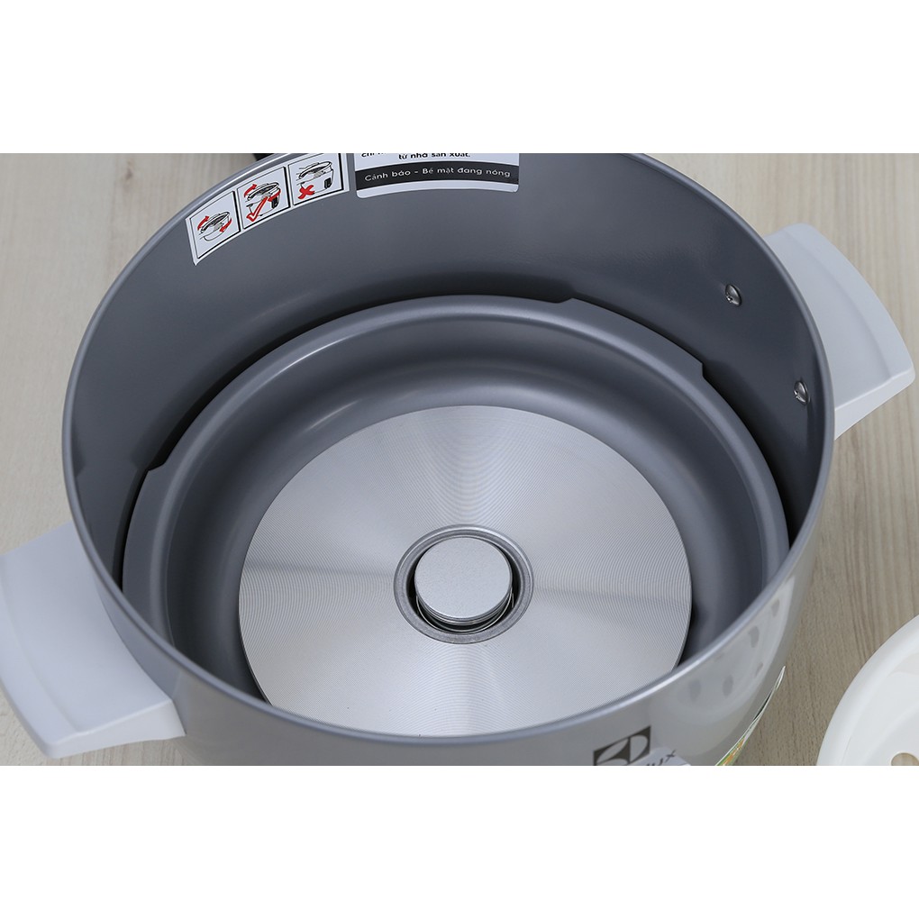 Nồi cơm điện Electrolux  ERC1800 1.8 lít có xửng hấp