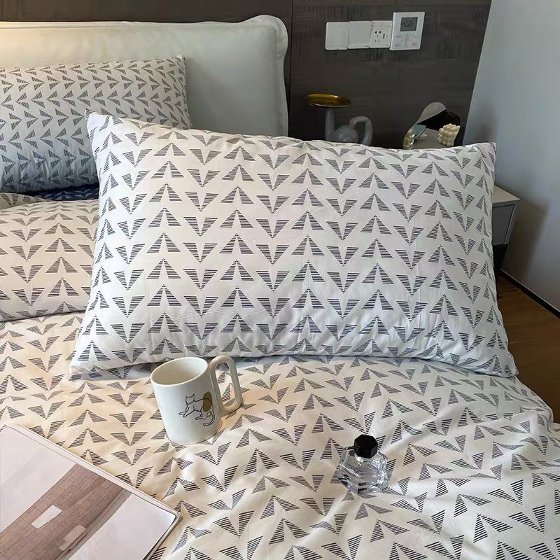 Bộ chăn ga gối cotton poly Lidaco decor phòng ngủ vintage - Chữ V trắng (SP001482) | BigBuy360 - bigbuy360.vn