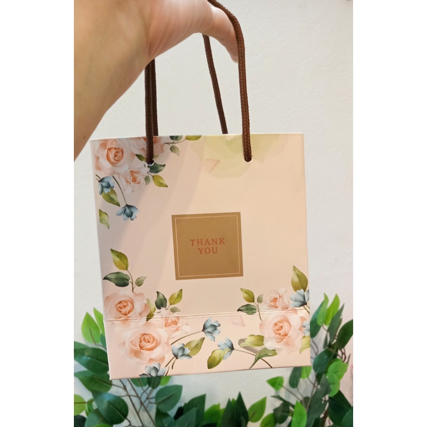 Hộp quà xe hoa nhựa mix màu làm quà tặng lưu niệm, quà tặng sinh nhật, quà 20/10, 8/3, valentine, ý nghĩa