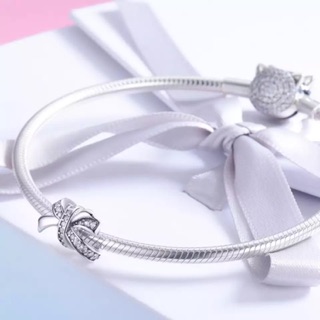 Charm chiếc nơ xinh