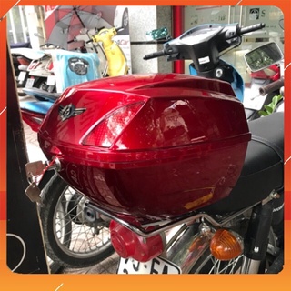 Thùng hành lý đựng đồ phía sau kiểu win cho nhiều loại xe