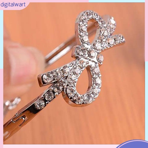 Vòng Đeo Tay Mạ Bạc Kiểu Dáng Thời Trang Thanh Lịch Dành Cho Nữ