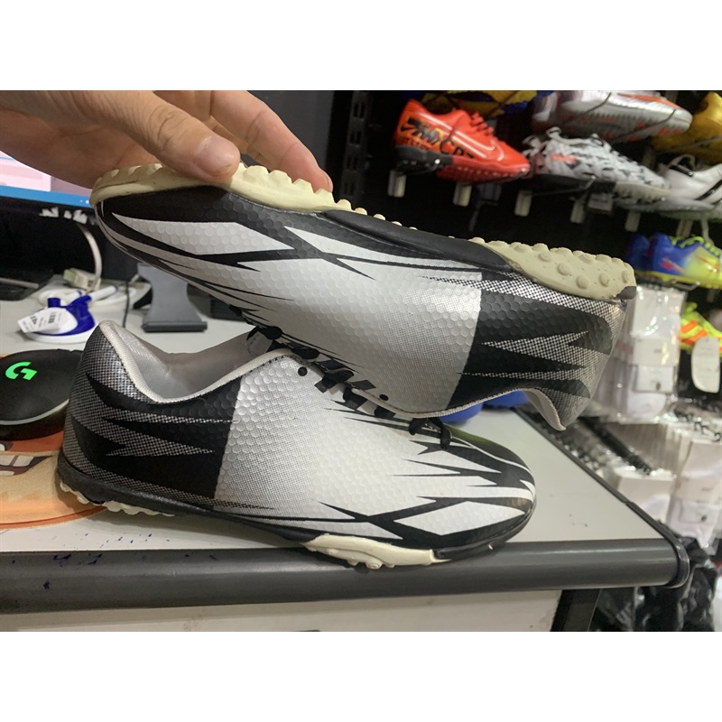 Giày đá bóng ebet - xám đen(size35-43)