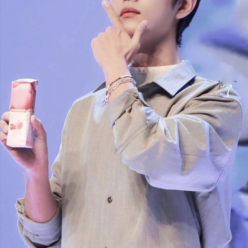 Vòng Tay Kim Loại Thiết Kế Đơn Giản Cá Tính Cho Nữ