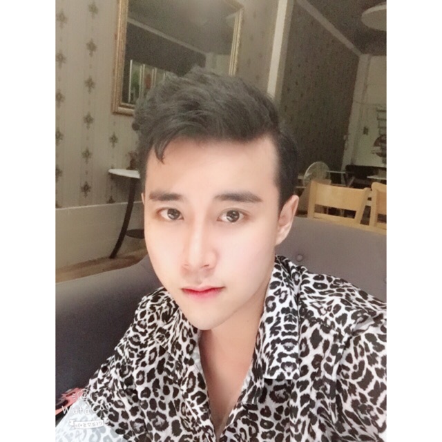 Áo sơ mi họa tiết beo màu xám