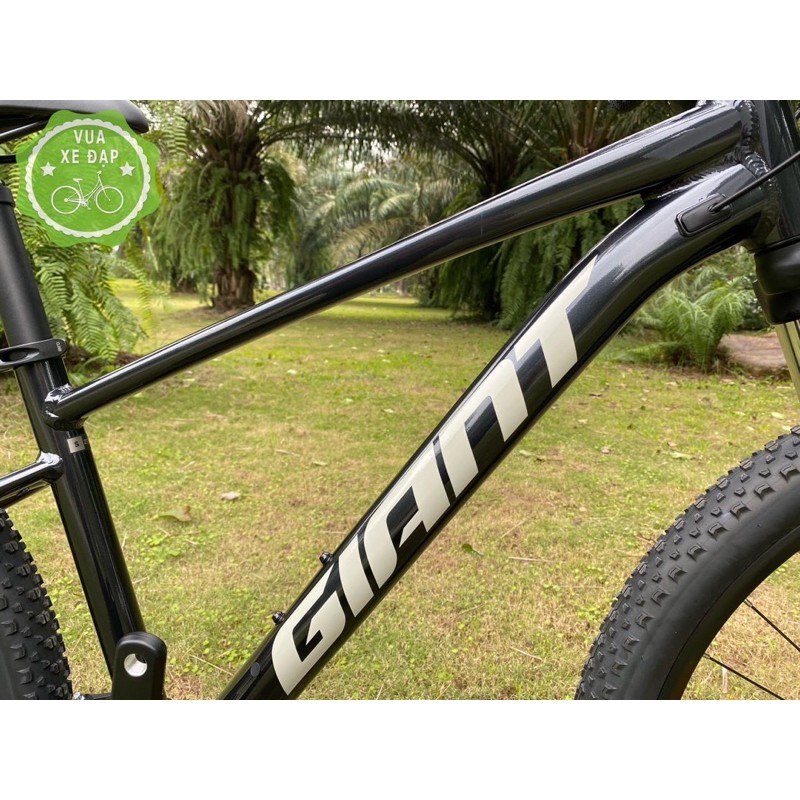 Xe đạp địa hình MTB GIANT TALON 3 phanh đĩa dầu, bánh 27.5 inchs, khung nhôm 2021