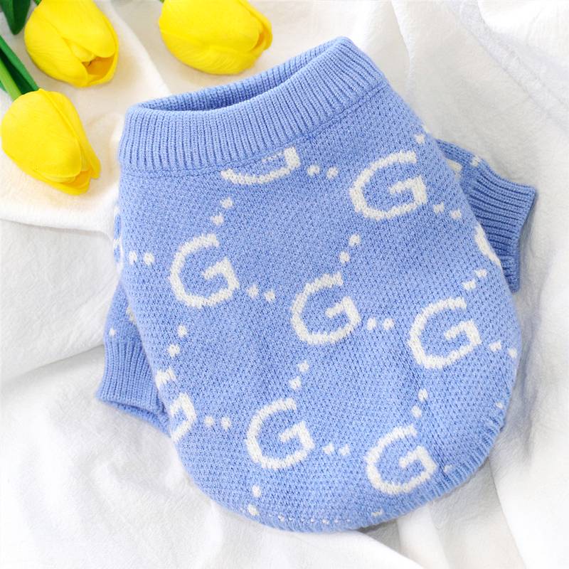Áo len giữ ấm cho thú cưng