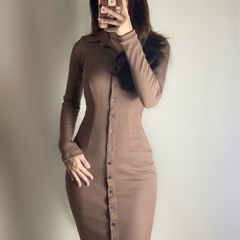Đầm thun tay dài màu nâu ôm eo dáng dài lệch tà