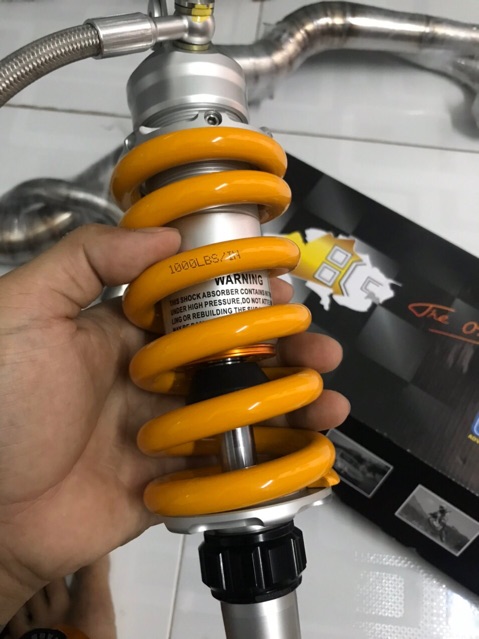 Phuộc Ohlins hàng cao cấp cho raider và satria nha anh em. Gắn như zin