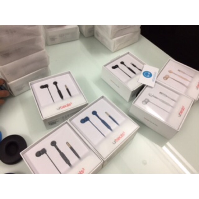 Tai nghe Beats urBeats3 Lightning