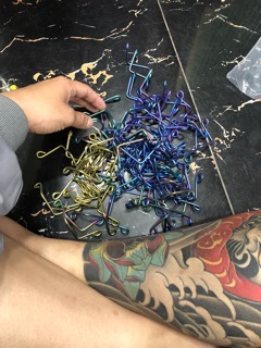 Kẽm Bắt Bình dầu chất liệu Titanium