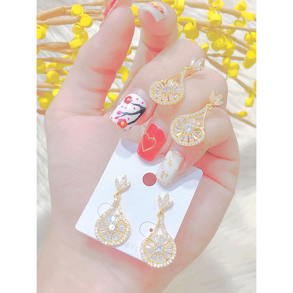 Bông tai nữ - phụ kiện nail đính đá UHA , chuôi cài chắc chắn, kiểu dáng hiện đại, thu hút, sang trọng B146