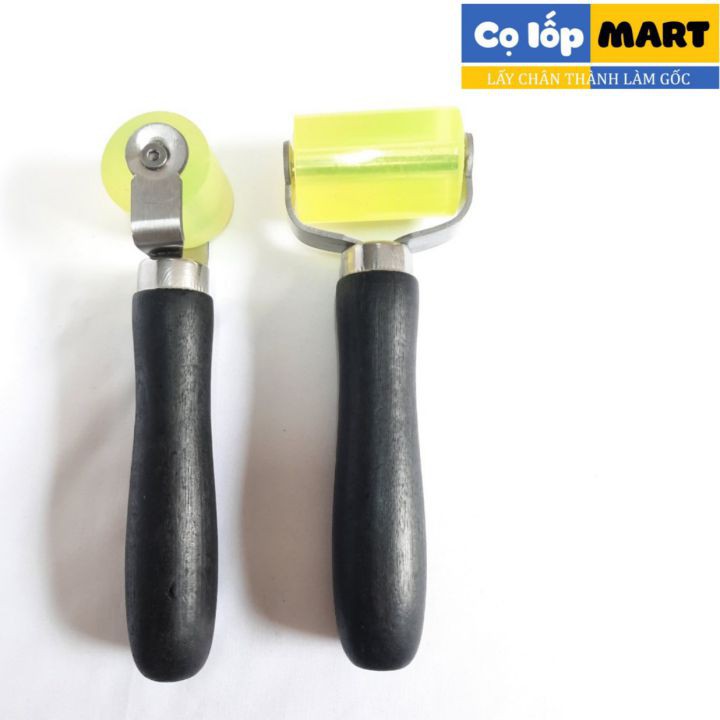 Con lăn bánh nhựa đặc dán cách âm cho ôtô. Con lăn để thi công chống ồn cách âm cho xe hơi. Dụng cụ dán cách âm xe ôtô