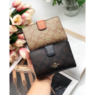 Ví coach khoá cài nhiều ngăn thẻ tiện dụng