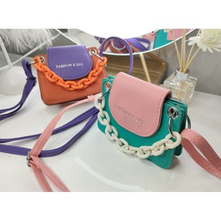 túi đeo chéo mini phối màu dây xích