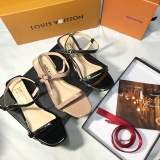 Sandal quai mảnh da bóng phối quai bên eo gót vuông 2p