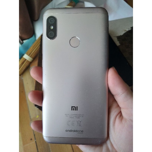 thanh lý đt Mi A2 Lite_màn tai thỏ | BigBuy360 - bigbuy360.vn