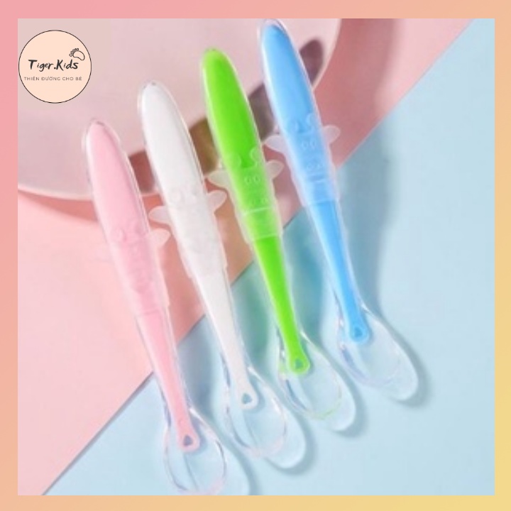 Thìa silicone ăn dặm siêu mềm (hình hươu cao cổ) dành cho bé