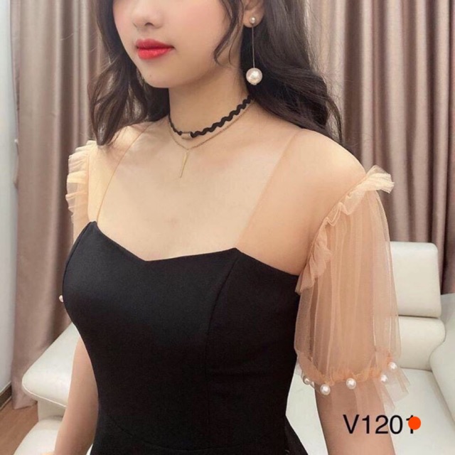 Đầm xoè đính ngọc trai tay