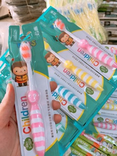 Bà chải trẻ em