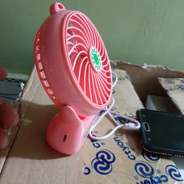 Quạt mini động cơ không chổi kiêm sạc dự phòng