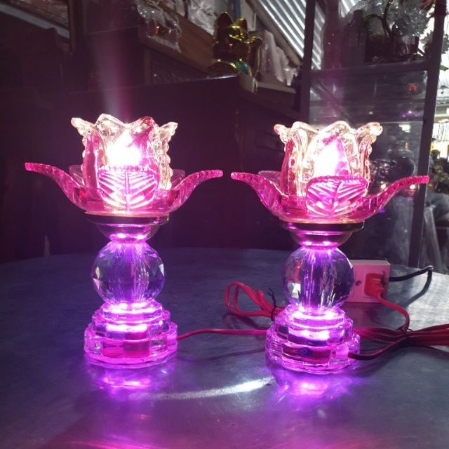 Cặp đèn thờ pha lê màu tím bông thủy tinh đổi bảy màu
