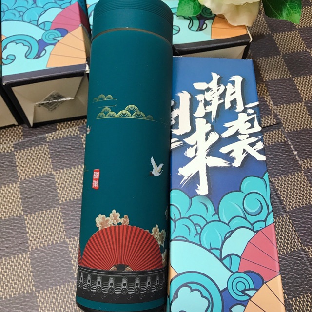 BÌNH GIỮ NHIỆT HOẠ TIẾT CỔ TRANG