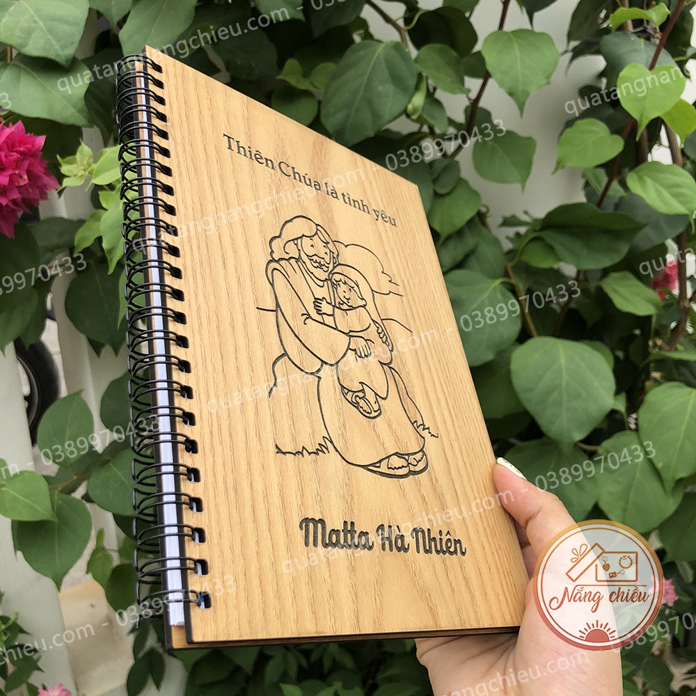 Quà tặng sinh nhật ý nghĩa, sổ tay bìa gỗ khắc hình chúa theo yêu cầu, giá rẻ, gáy lò xo, bìa gỗ khắc
