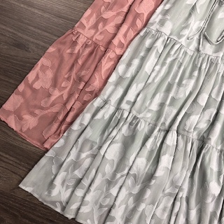 Đầm midi hoa nổi