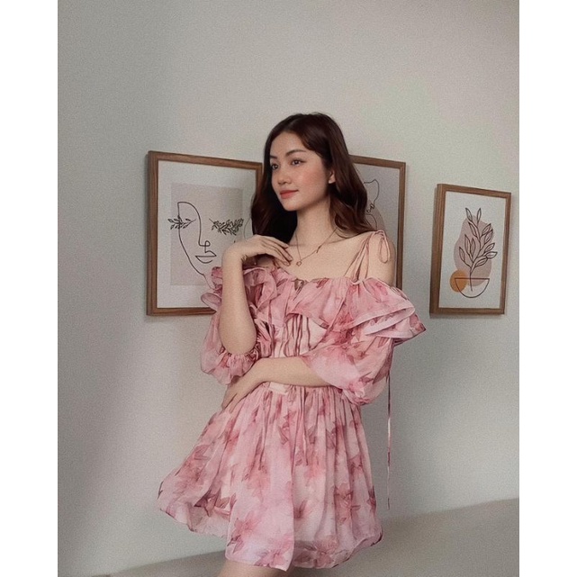 Đầm babydoll xanh/hồng hoa bèo rớt vai DearJose Hòa Minzy