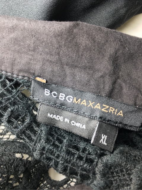 Áo sơ mi đen ren BCBGMaxazria auth size XL-USED