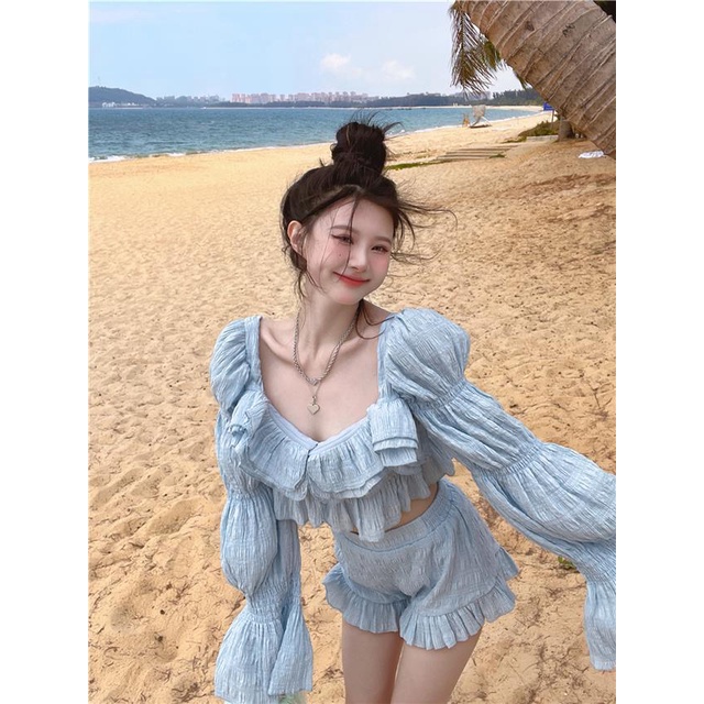 Set Áo Cổ Vuông Dài Tay Phối Bèo Và Quần Short Thời Trang Cho Bé Gái