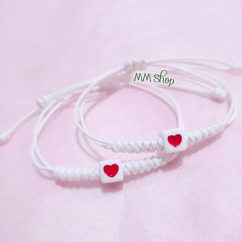 Vòng tay cặp đan dây sáp mix hạt nhựa hình trái tim cá tính (2vòng)