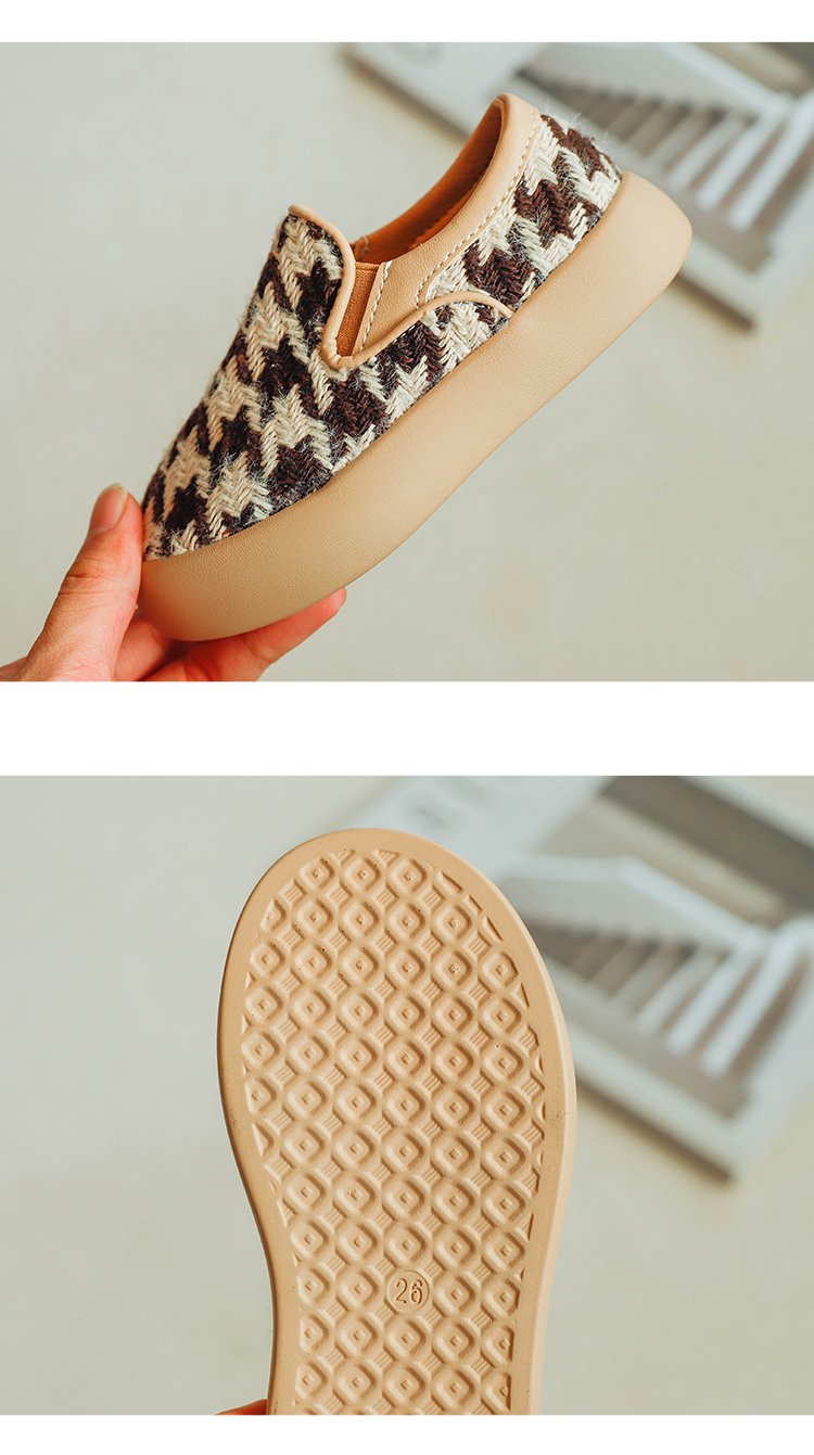 Giày Sneakers Đế Mềm Thoải Mái Thời Trang Cho Bé