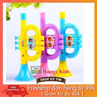 Kèn nhựa đồ chơi