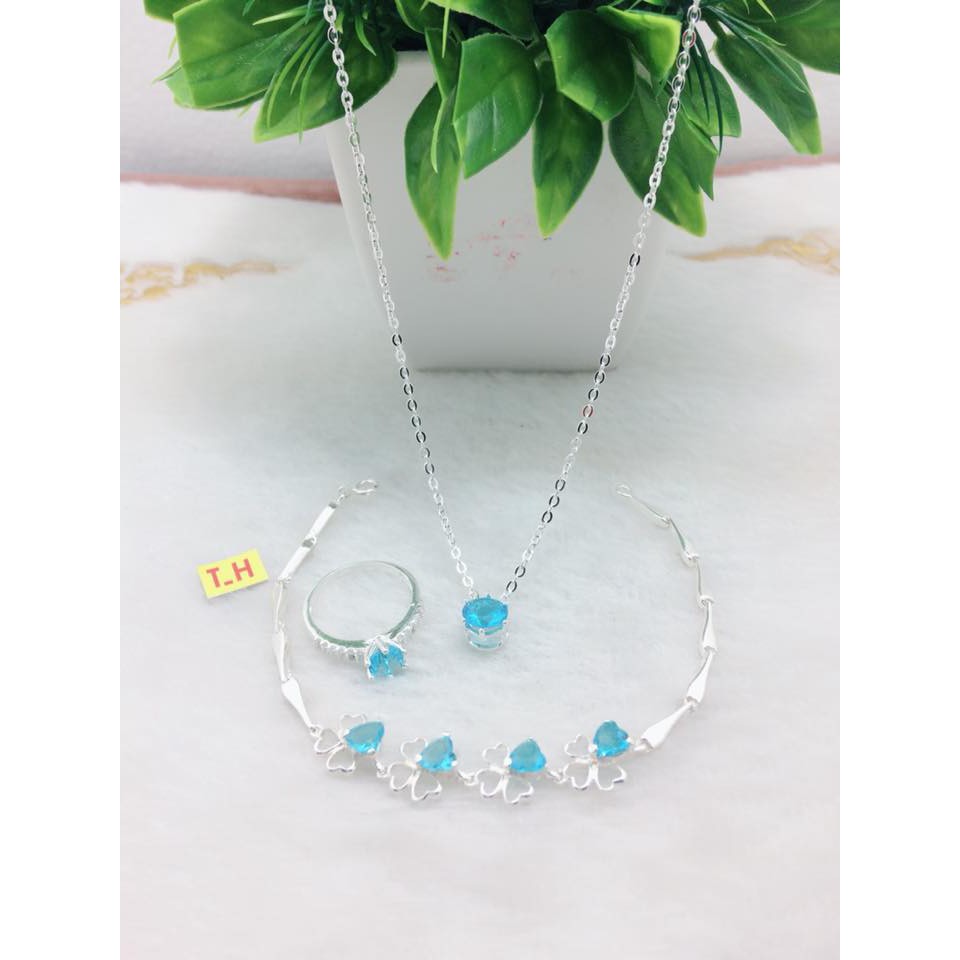 Bộ trang sức nữ đá xinh