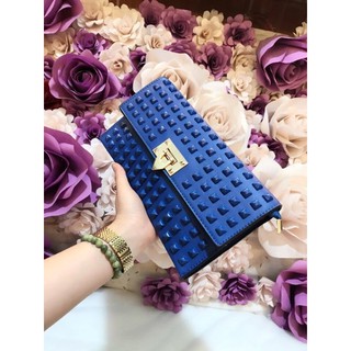 Clutch đinh đi tiệc siêu sang