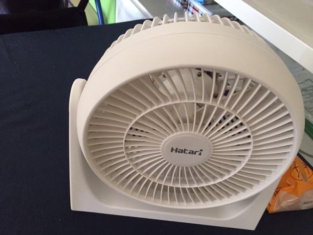 Quạt Bàn Thái Lan Đa Năng Hatari- PS20M1