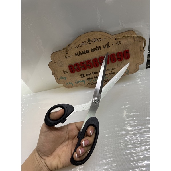 Kéo cắt thức ăn cán đen quai lệch Z6