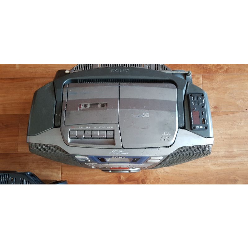Radio-cassette sony CFD-G50L lắp thêm chức dùng USB, thẻ SD, loa Bluetooth + line in