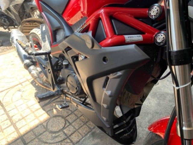 Cánh chim liền mỏ cài , cánh bửng trước , yếm trước luôn mỏ cài mẫu BMW S1000RR cho demons ducati mini 110i