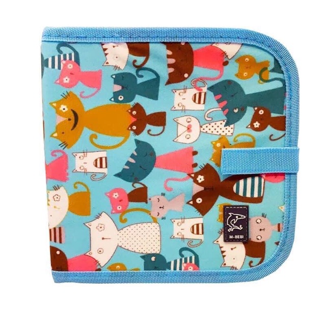 Bảng vẽ tặng kèm 12 cây bút cho bé