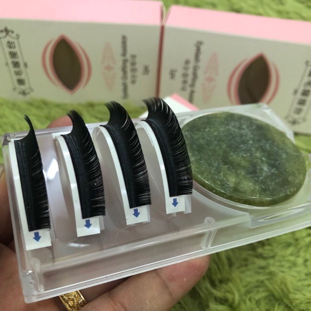 Đế để keo và dán line mi