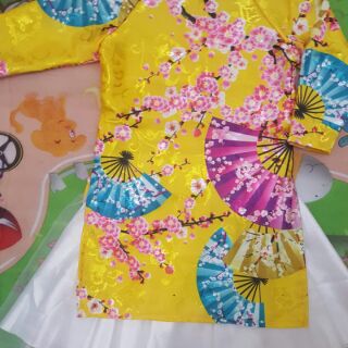Áo dài của bé chị Vũ Thị Tươi