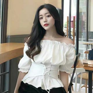 (SẴN) Áo trễ vai đan dây ulzzang